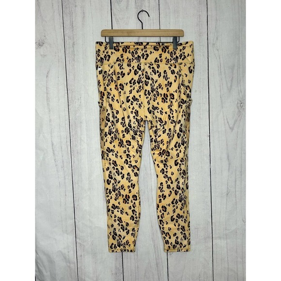 Fabletics On The Go Power Hold Leopard Print Leggings M - Picture 5 of 7